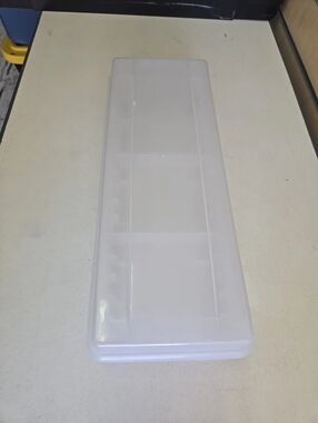 ALPHA USA  15 CASSETTE TAPE HOLDER/STORAGE BOX/ORGANIZER CLEAR PLASTIC VERY NICE